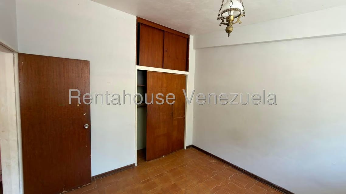 Casa (1 Nivel) en Venta en Los Dos Caminos, Distrito Metropolitano - 16