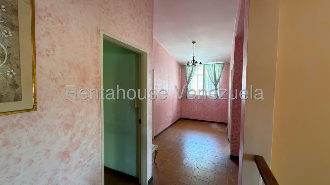 Casa (1 Nivel) en Venta en Los Dos Caminos, Distrito Metropolitano - 28