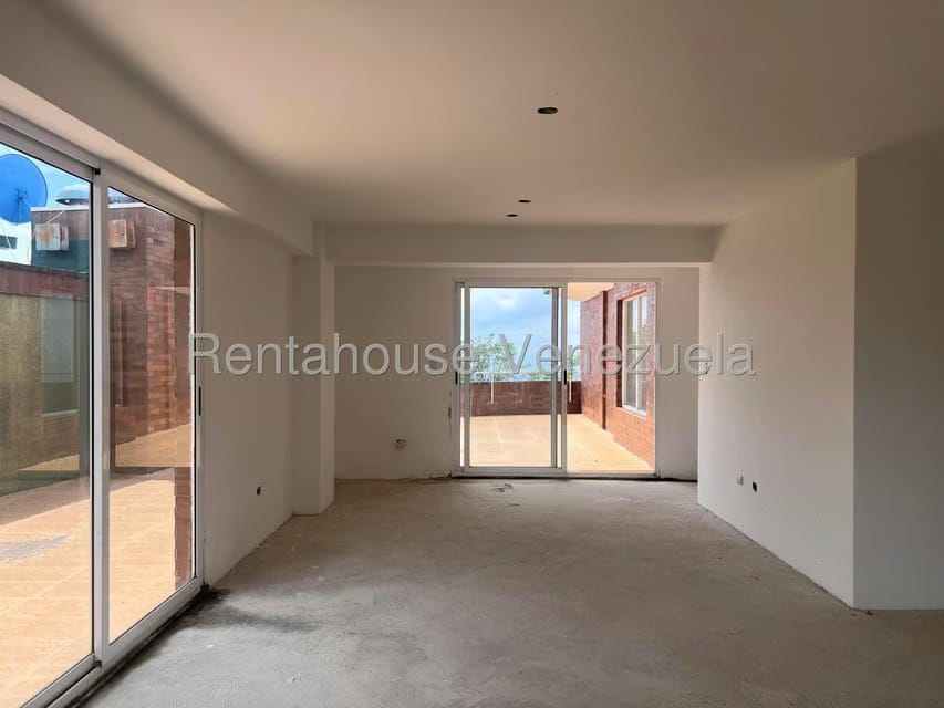 Apartamento (Duplex) en Venta en Llano Alto, Miranda - 19