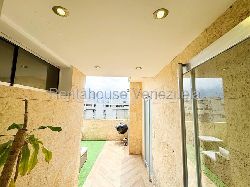 Apartamento (1 Nivel) en Venta en Las Mesetas de Santa Rosa de Lima, Distrito Metropolitano - 32