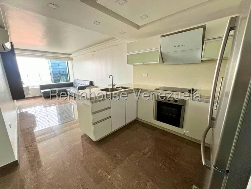 Apartamento (1 Nivel) en Alquiler en Colinas de La Tahona, Distrito Metropolitano - 5
