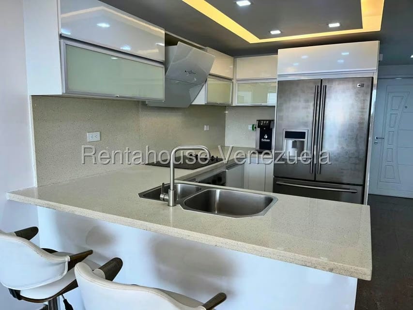 Apartamento (1 Nivel) en Alquiler en Colinas de La Tahona, Distrito Metropolitano - 6