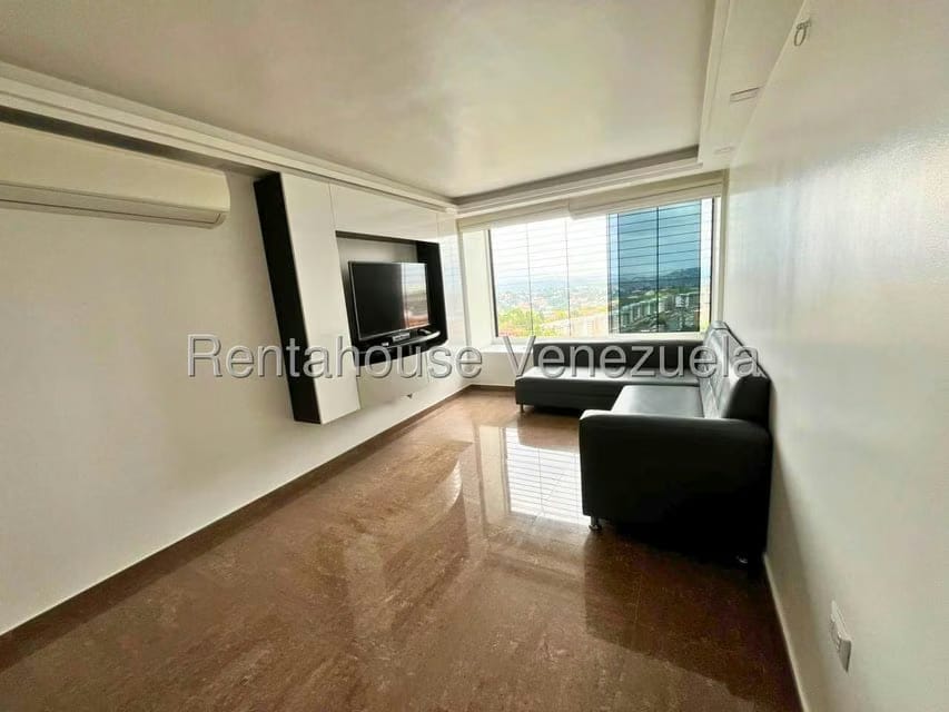 Apartamento (1 Nivel) en Alquiler en Colinas de La Tahona, Distrito Metropolitano - 8