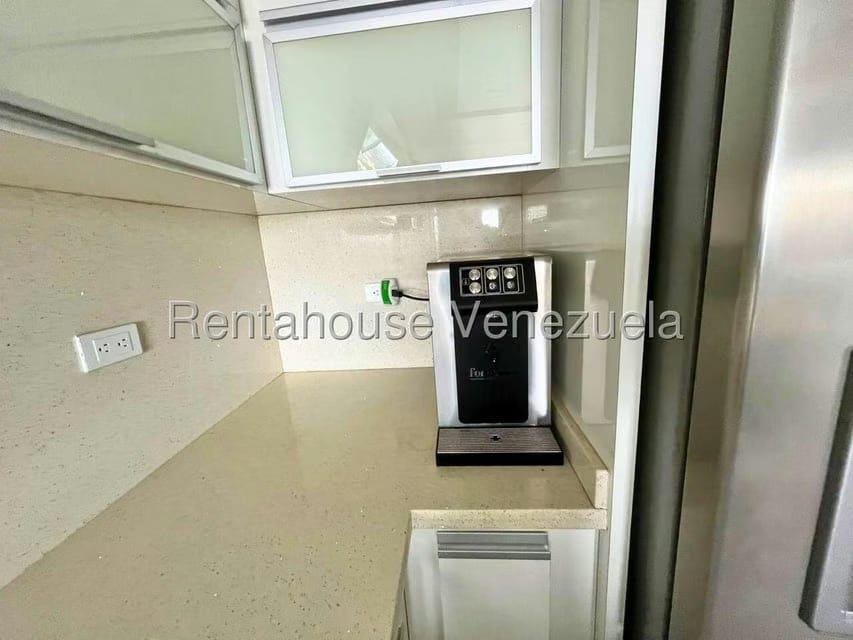 Apartamento (1 Nivel) en Alquiler en Colinas de La Tahona, Distrito Metropolitano - 9