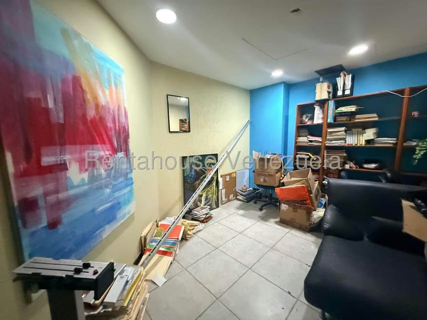 Comercial (Local Comercial) en Alquiler en Santa Paula, Distrito Metropolitano - 5