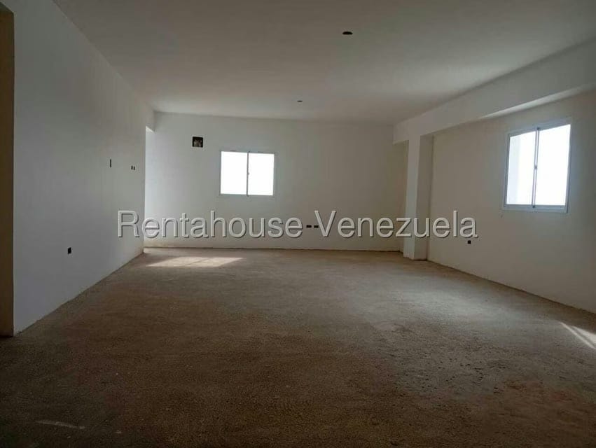 Apartamento (1 Nivel) en Venta en Avenida Vargas, Zulia - 3