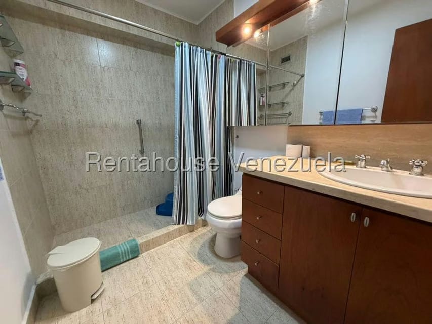 Apartamento (1 Nivel) en Venta en La Lagunita Country Club, Distrito Metropolitano - 10