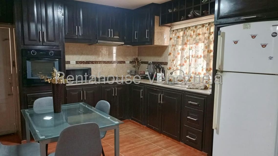 Casa (1 Nivel) en Alquiler en Avenida Vargas, Zulia - 5