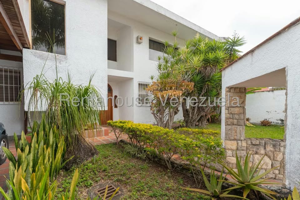 Casa (Duplex) en Venta en Lomas de La Lagunita, Distrito Metropolitano - 2