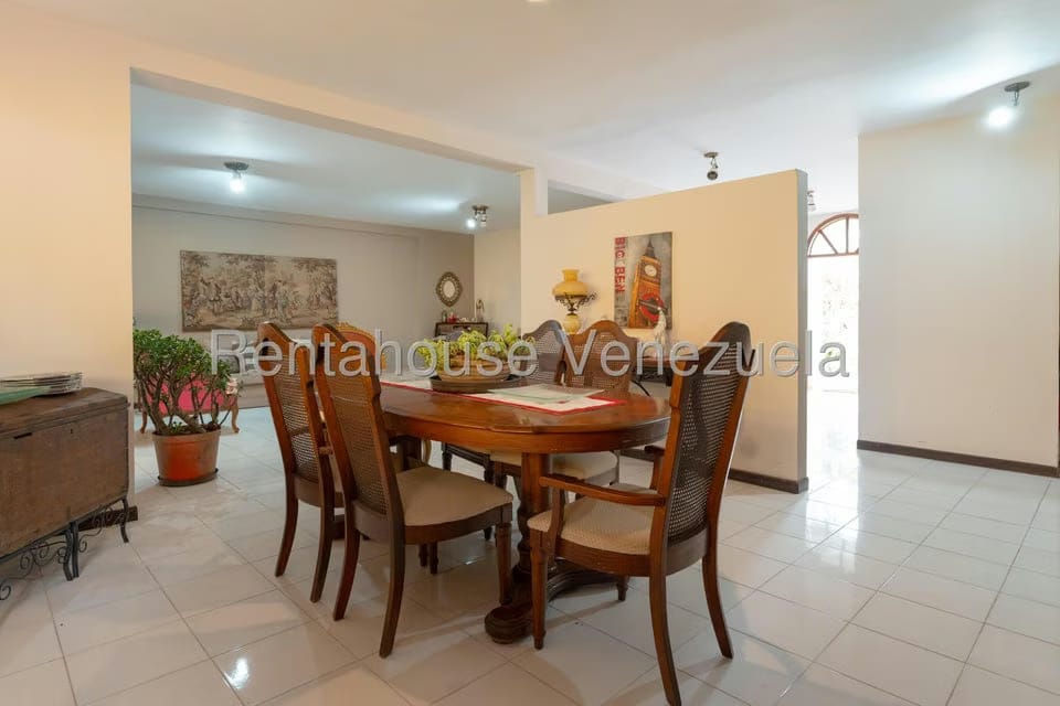 Casa (Duplex) en Venta en Lomas de La Lagunita, Distrito Metropolitano - 11