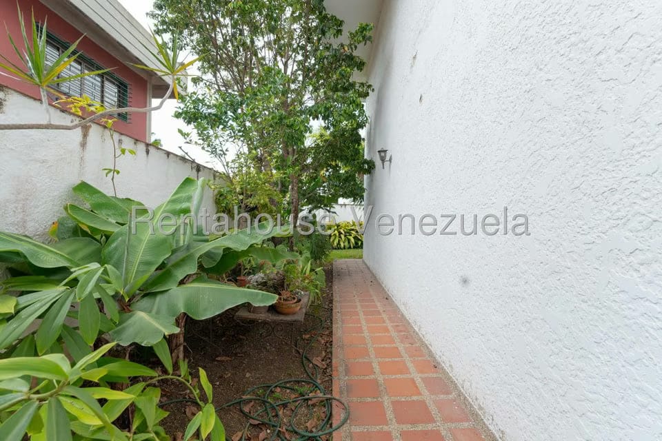 Casa (Duplex) en Venta en Lomas de La Lagunita, Distrito Metropolitano - 22