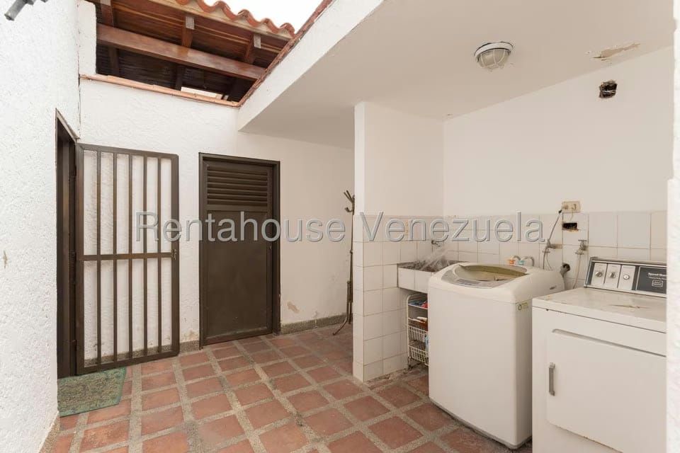 Casa (Duplex) en Venta en Lomas de La Lagunita, Distrito Metropolitano - 23