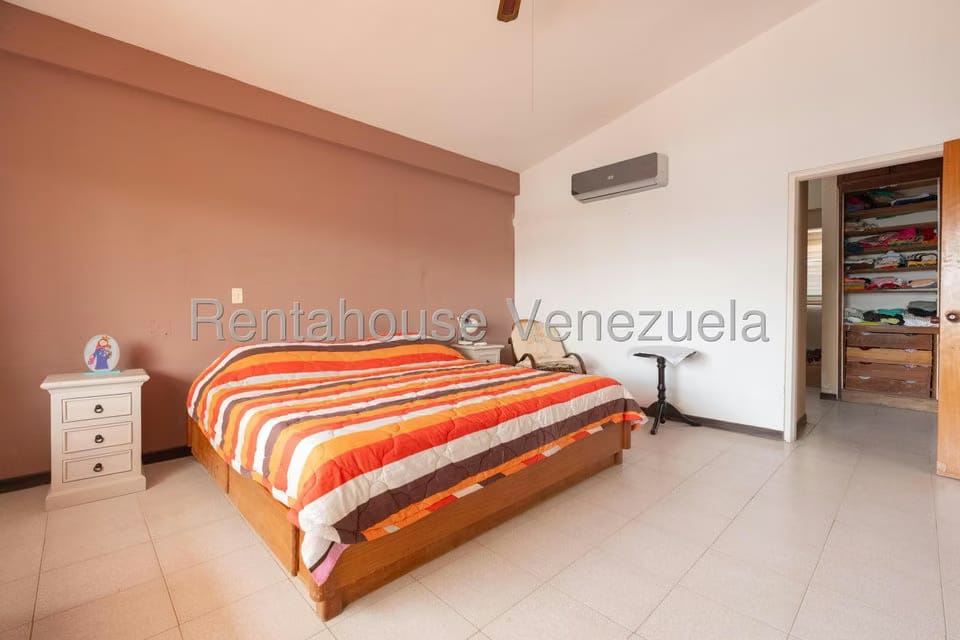 Casa (Duplex) en Venta en Lomas de La Lagunita, Distrito Metropolitano - 29