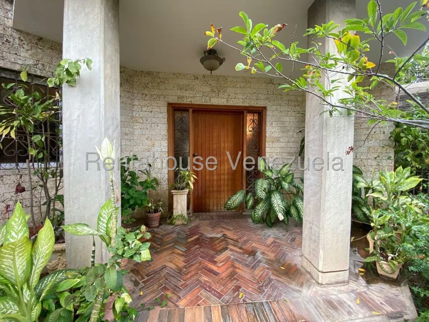 Townhouse (1 Nivel) en Venta en La Lago, Zulia - 2