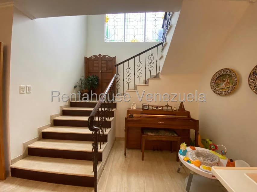 Townhouse (1 Nivel) en Venta en La Lago, Zulia - 16