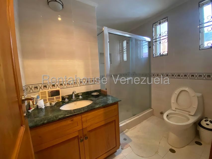 Townhouse (1 Nivel) en Venta en La Lago, Zulia - 31