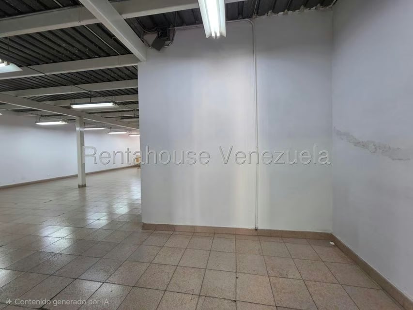 Comercial (Galpon - Deposito) en Alquiler en Altamira Sur, Distrito Metropolitano - 9