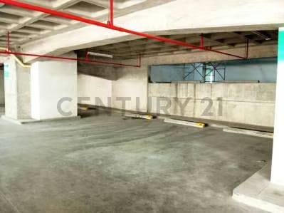 Local Comercial en Venta en Centro Empresarial La Esmeralda en Campo Alegre - 9