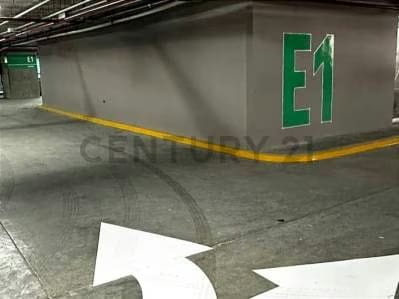 Local Comercial en Venta en Centro Empresarial La Esmeralda en Campo Alegre - 10