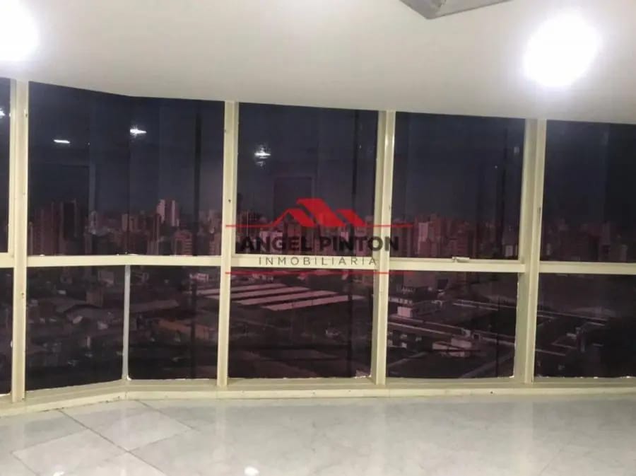 Oficina en Alquiler en AV 5 DE JULIO - 4