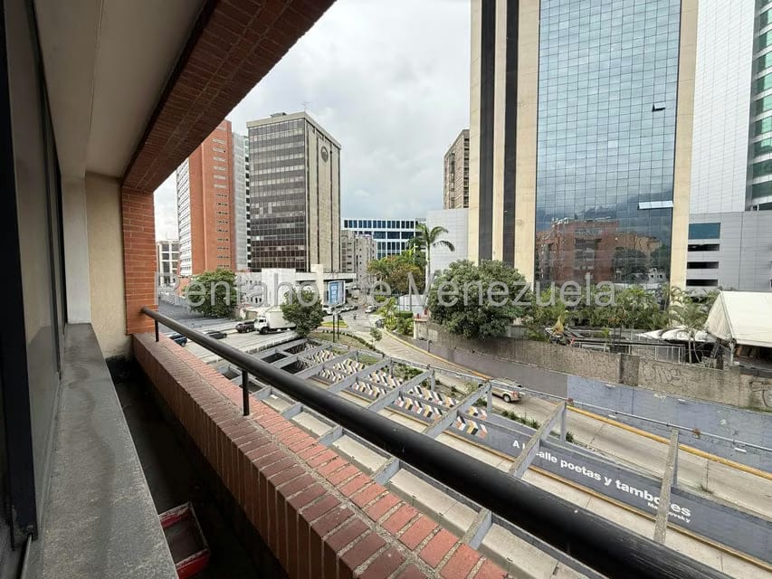 Apartamento (1 Nivel) en Alquiler en Campo Alegre, Distrito Metropolitano - 14