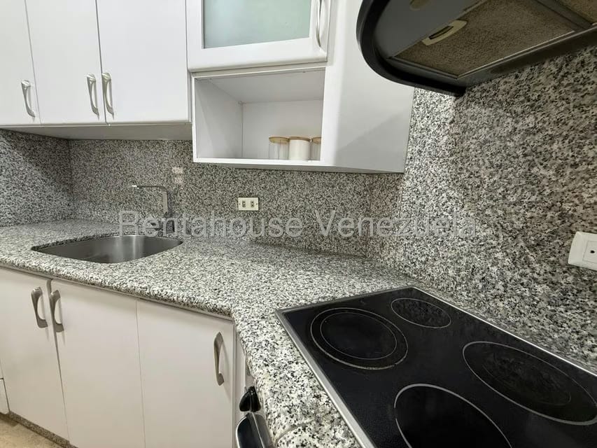 Apartamento (1 Nivel) en Alquiler en Campo Alegre, Distrito Metropolitano - 24