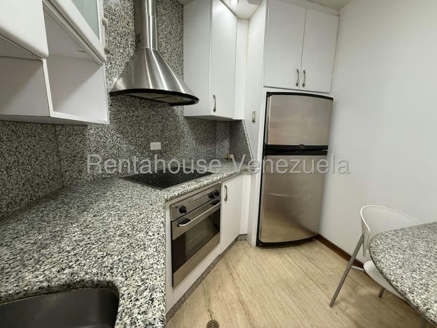 Apartamento (1 Nivel) en Alquiler en Campo Alegre, Distrito Metropolitano - 25