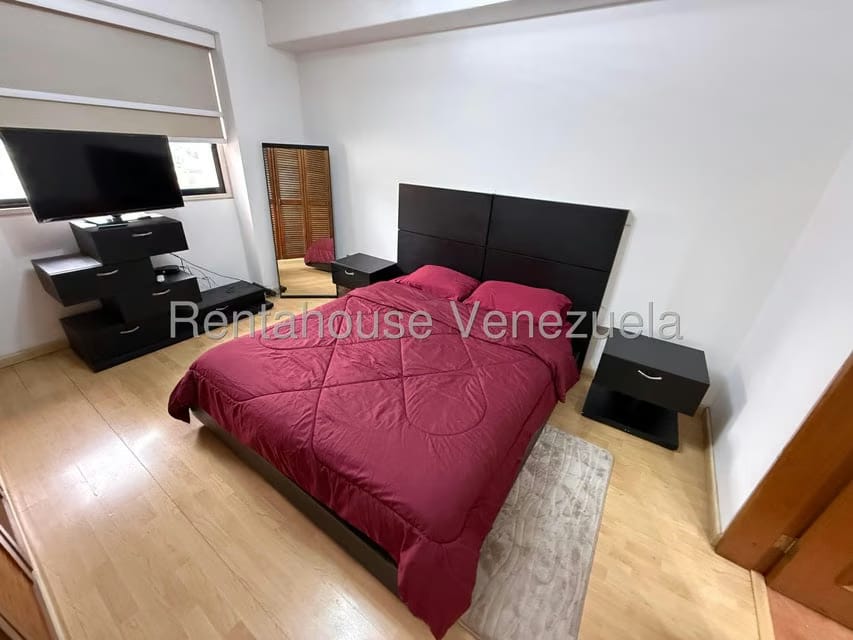 Apartamento (1 Nivel) en Alquiler en Campo Alegre, Distrito Metropolitano - 28