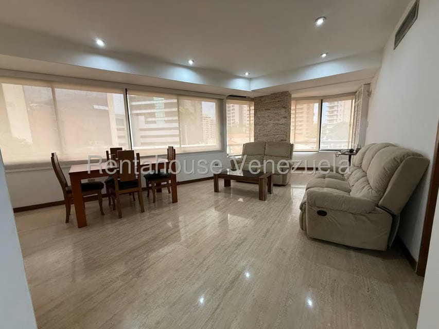 Apartamento (1 Nivel) en Alquiler en Campo Alegre, Distrito Metropolitano - 4