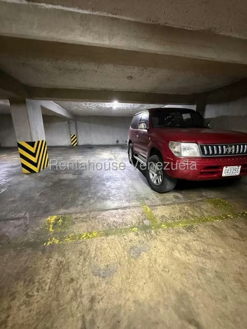 Apartamento (1 Nivel) en Alquiler en Campo Alegre, Distrito Metropolitano - 35
