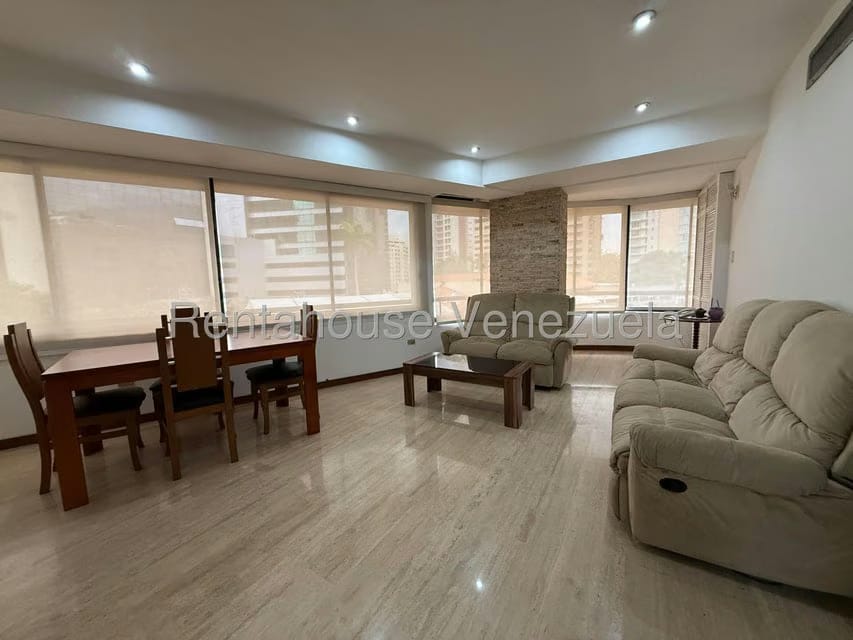 Apartamento (1 Nivel) en Alquiler en Campo Alegre, Distrito Metropolitano - 5