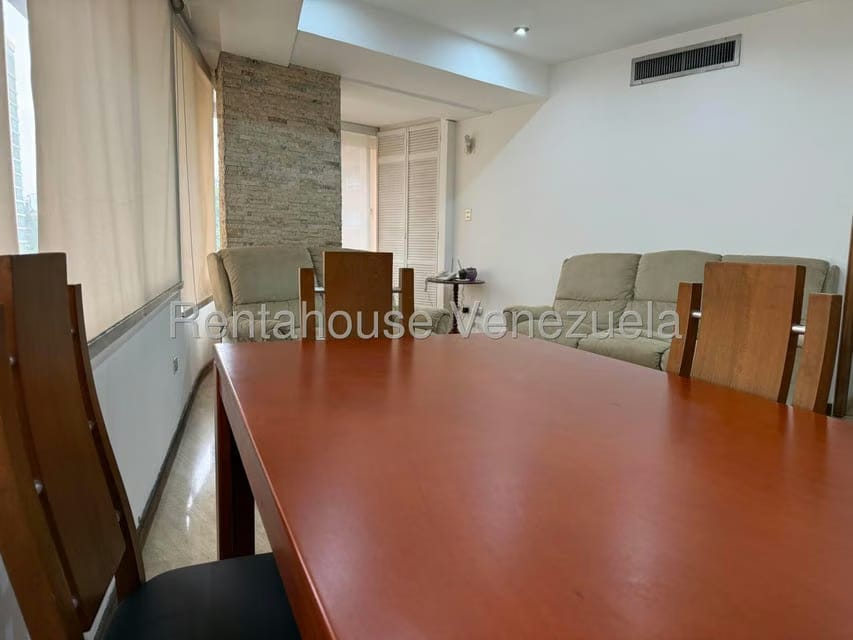 Apartamento (1 Nivel) en Alquiler en Campo Alegre, Distrito Metropolitano - 6