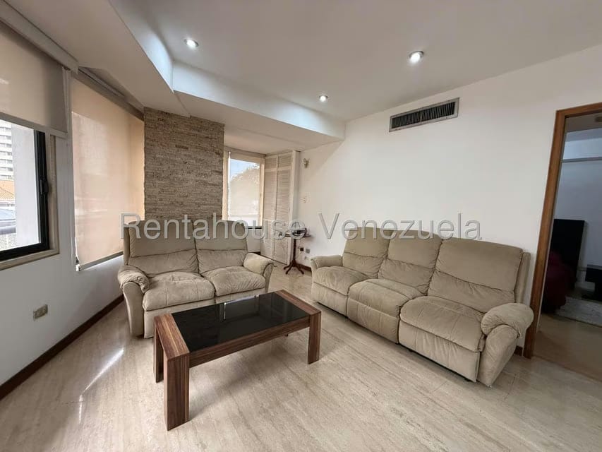 Apartamento (1 Nivel) en Alquiler en Campo Alegre, Distrito Metropolitano - 8