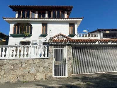 Se vende casa original para Remodelar en Alto Prado de 500 m2