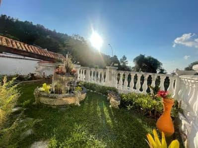 Se vende casa original para Remodelar en Alto Prado de 500 m2 - 3