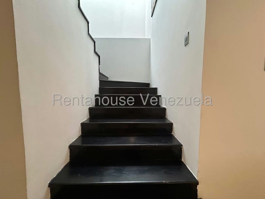 Casa (Duplex) en Venta en La Rosaleda, Lara - 16