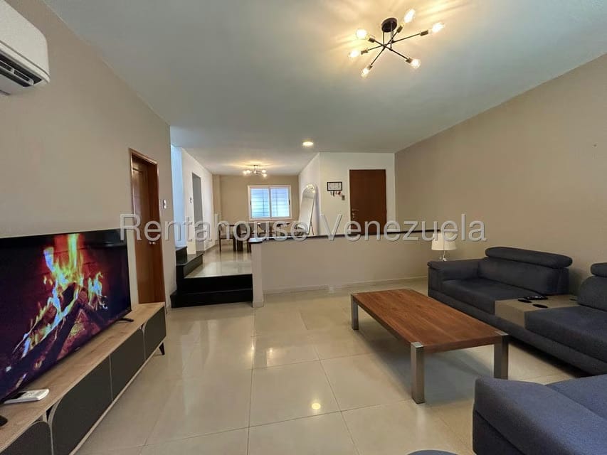 Casa (Duplex) en Venta en La Rosaleda, Lara - 5