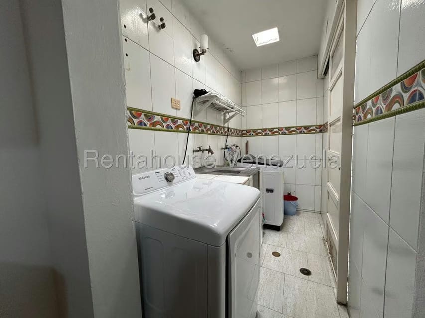 Casa (Duplex) en Venta en La Rosaleda, Lara - 42