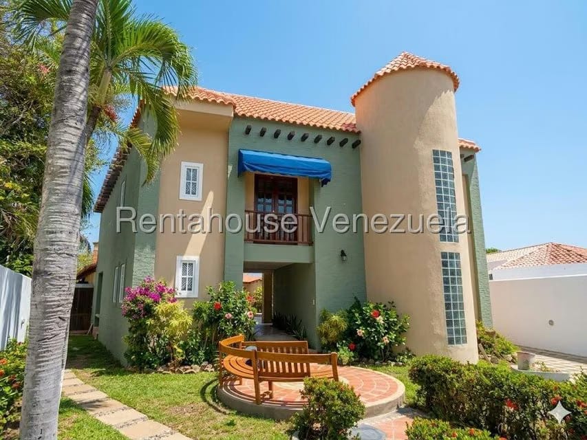 Casa (Duplex) en Venta en Puerto Encantado, Miranda - 2