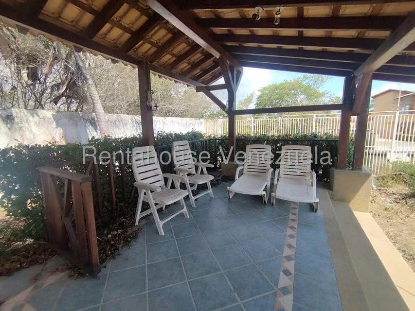 Casa (Duplex) en Venta en Puerto Encantado, Miranda - 11