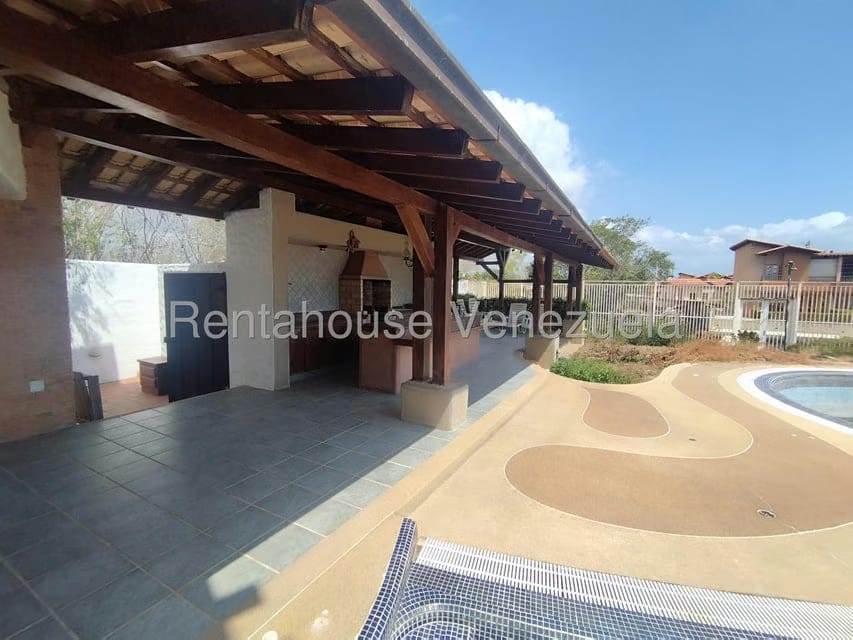 Casa (Duplex) en Venta en Puerto Encantado, Miranda - 12