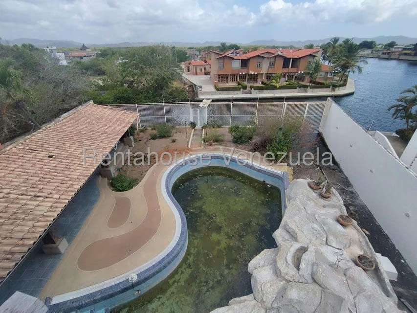 Casa (Duplex) en Venta en Puerto Encantado, Miranda - 13