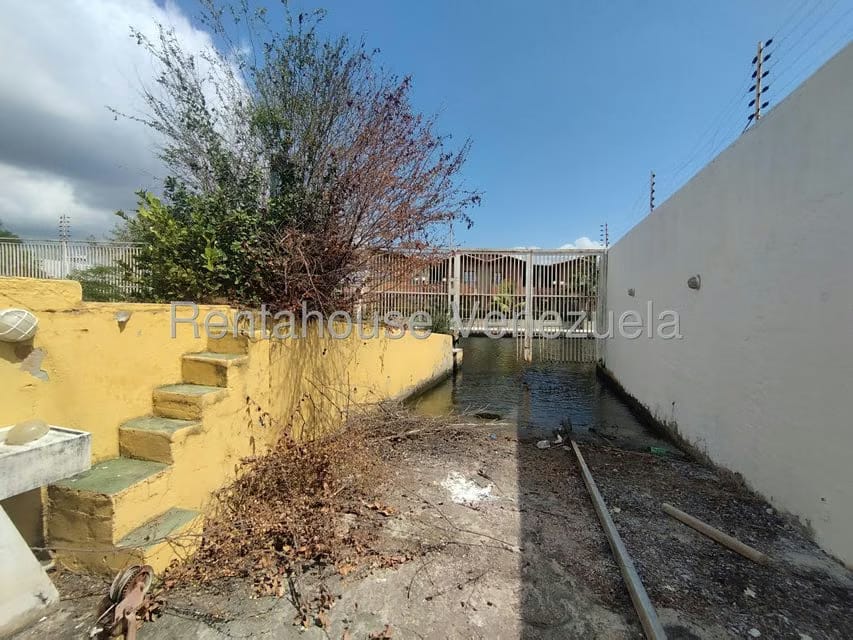 Casa (Duplex) en Venta en Puerto Encantado, Miranda - 26