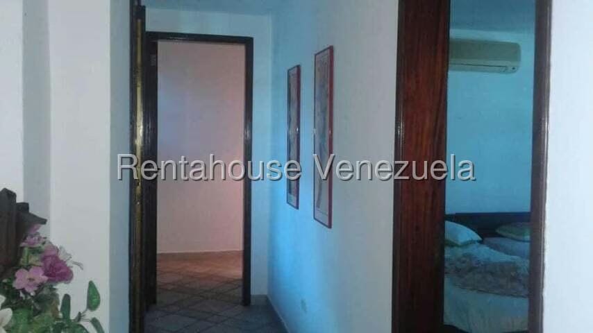 Casa (Duplex) en Venta en Puerto Encantado, Miranda - 35