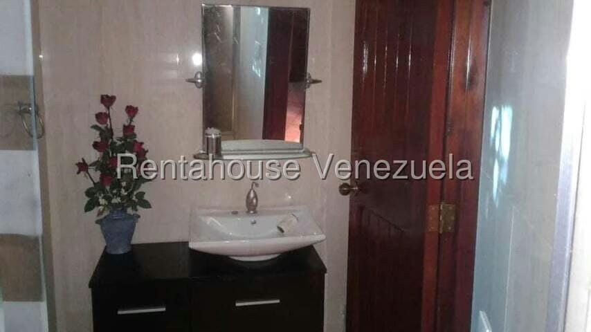 Casa (Duplex) en Venta en Puerto Encantado, Miranda - 37