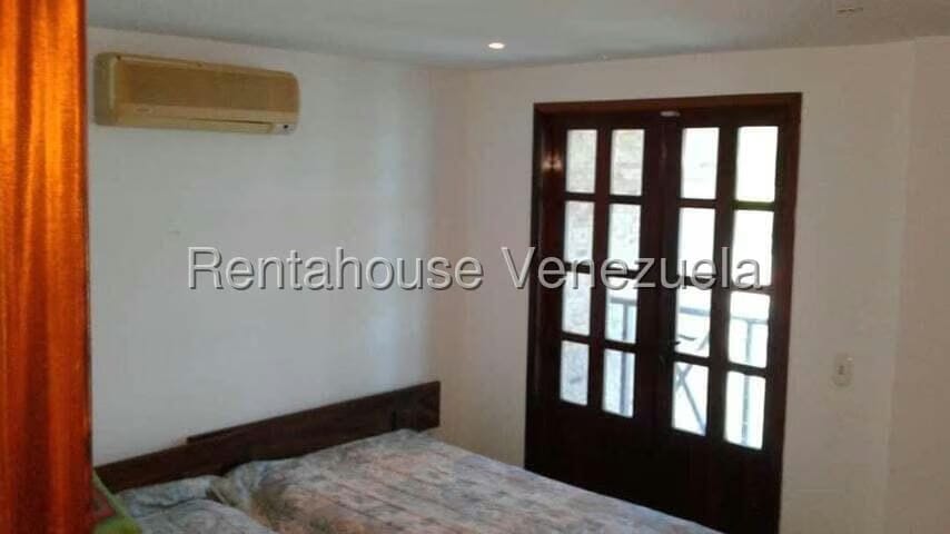 Casa (Duplex) en Venta en Puerto Encantado, Miranda - 41