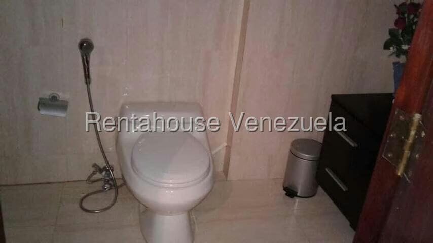 Casa (Duplex) en Venta en Puerto Encantado, Miranda - 42