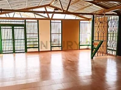 Se vende casa quinta en la Urbanizacion La Coromoto en Zona A - 9