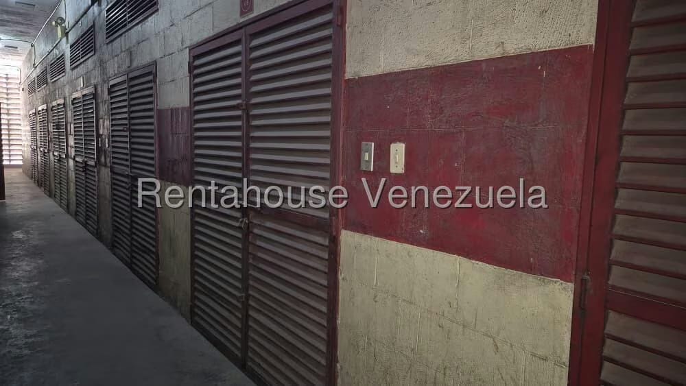 Comercial (Galpon - Deposito) en Alquiler en Los Cortijos de Lourdes, Distrito Metropolitano - 7
