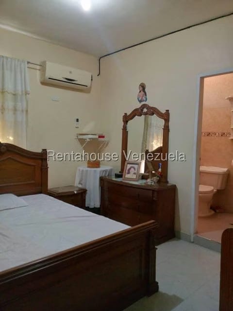 Casa (Duplex) en Venta en Zona Este, Lara - 14